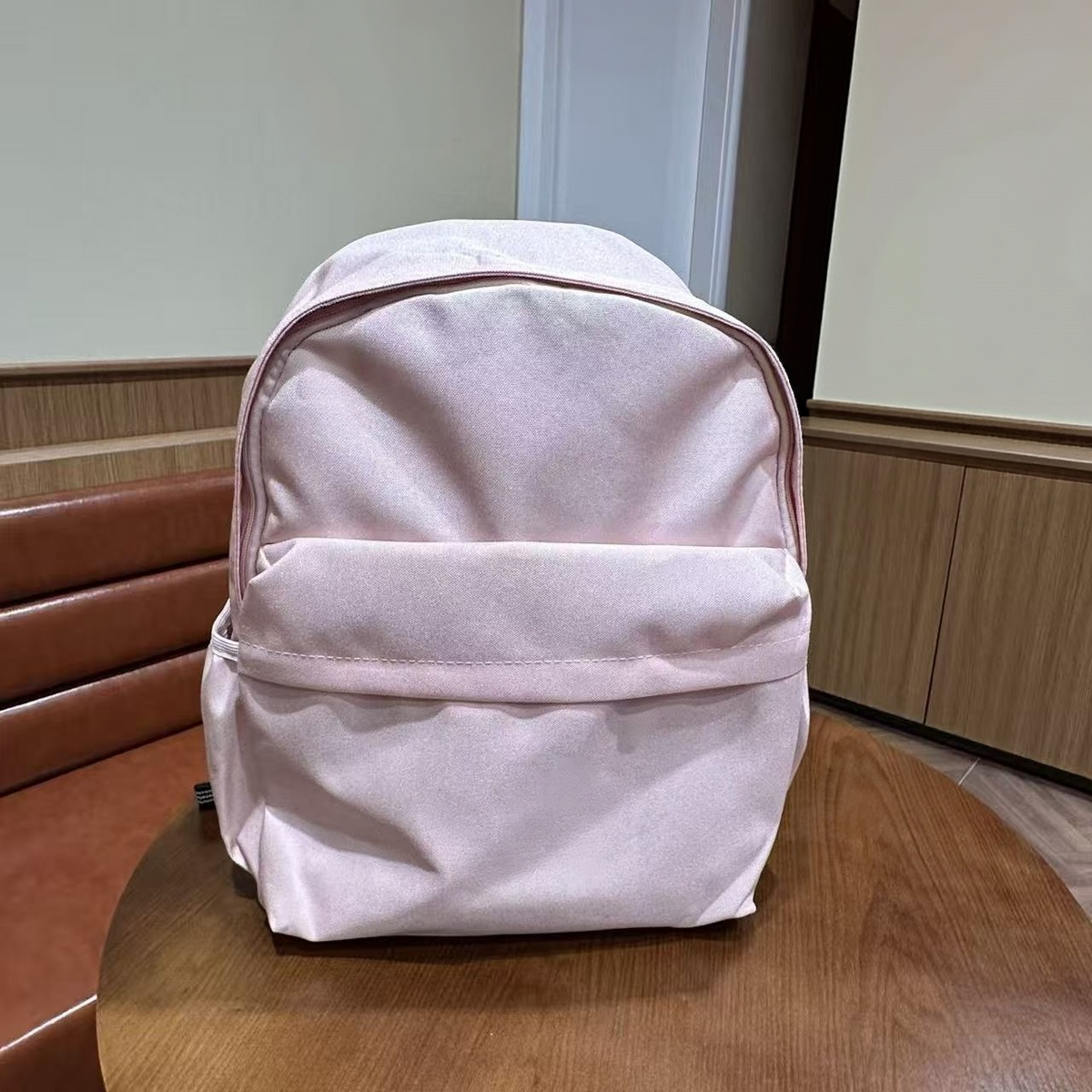 Backpack with large capacity for both shoulders E1397