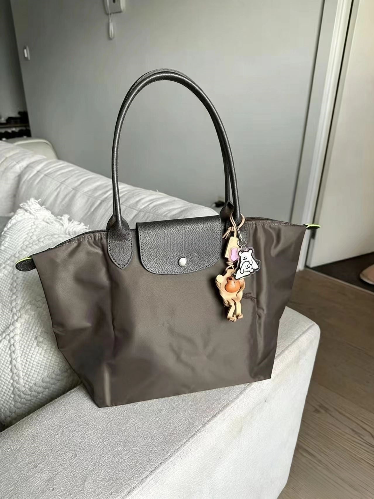 Large capacity portable tote bag  E1357