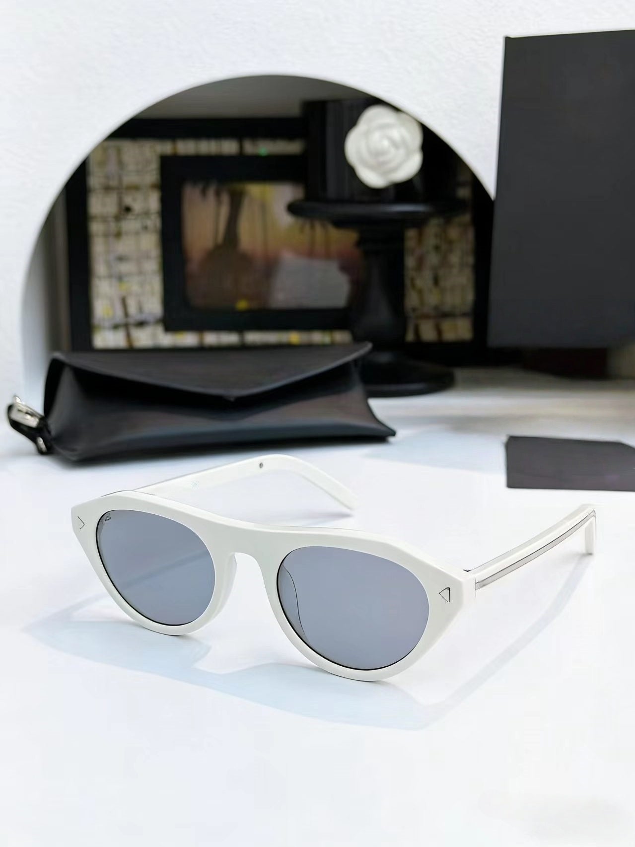 Round frame sunglasses, fashionable sunglasses  E1062