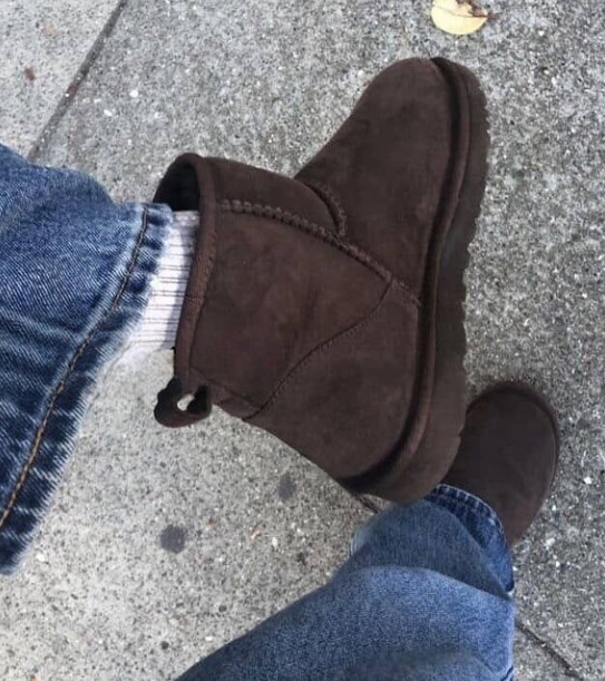 Snow boots with plush anti slip shoes   E535