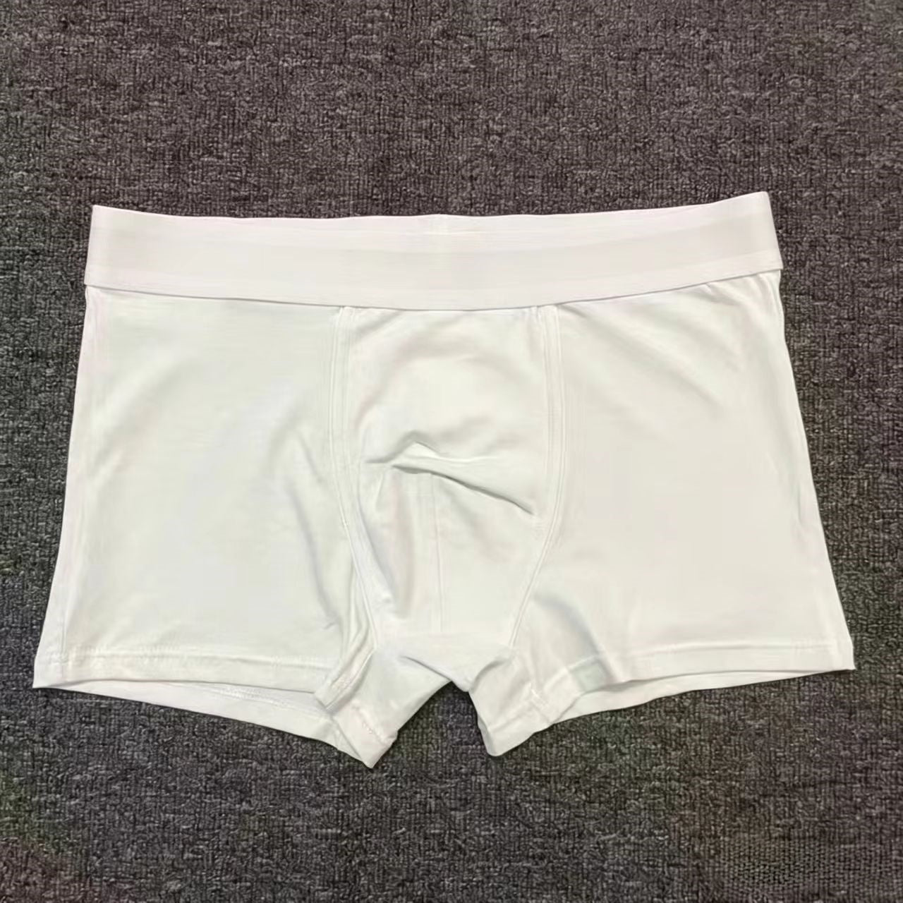 Men's breathable flat angle sports shorts  E1338