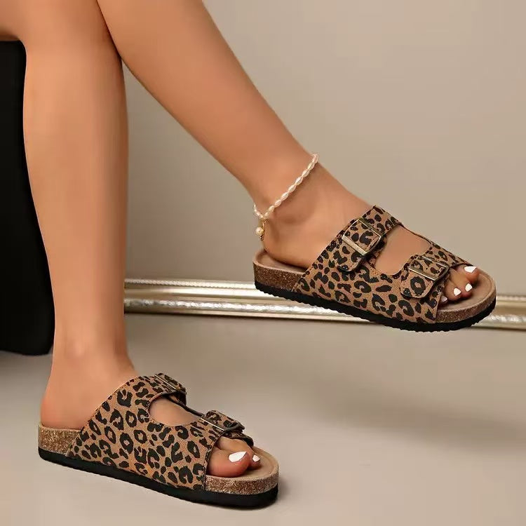 Wearing casual women's sandals outside   E1351