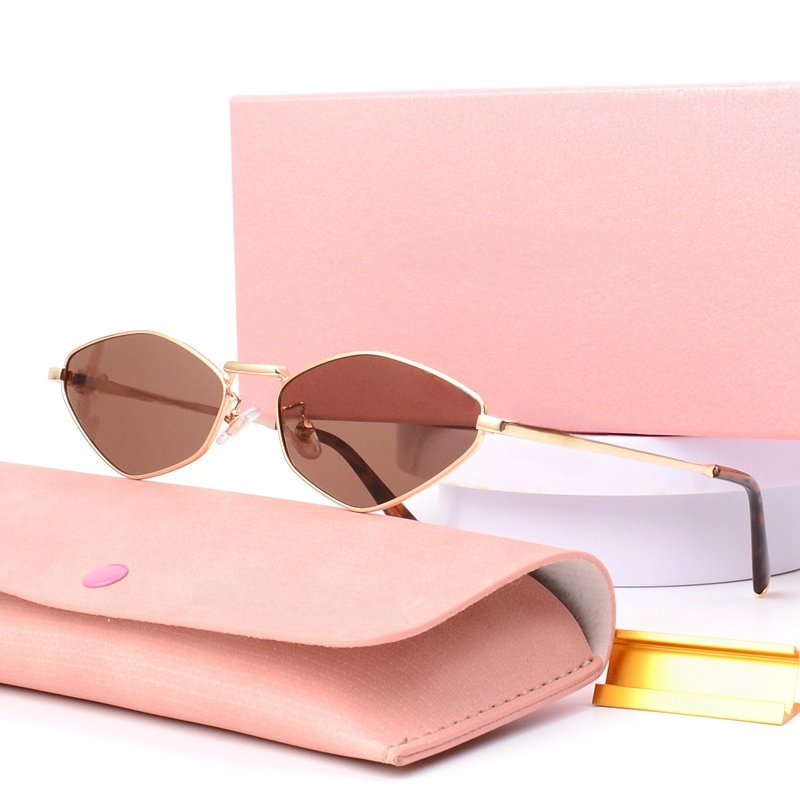 Versatile and fashionable blackout sunglasses E1048