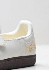 Ladies' casual flat sports shoes E1324