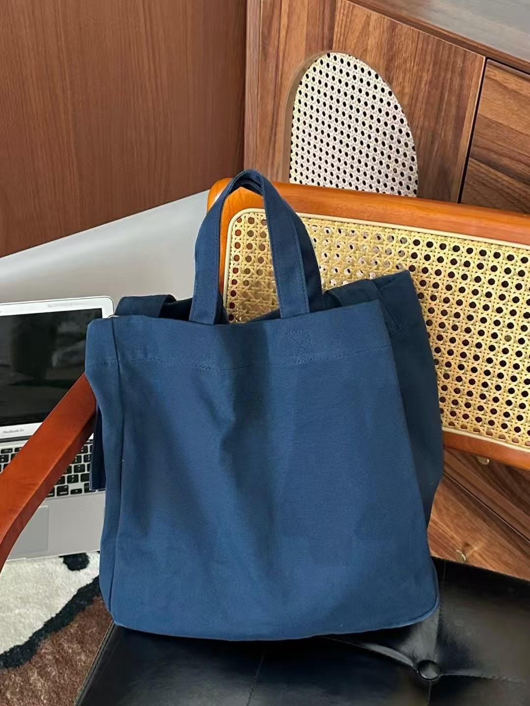 Handheld single shoulder large capacity commuting bag E1333