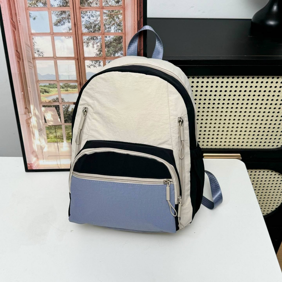 Popular backpack with large capacity on both shoulders  E1424